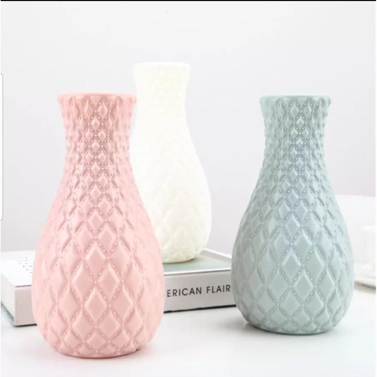 Flower Arrangement Desk Decor with Non-Glass Plastic Vase, Drop-Resistant, Durable, Home and Wedding Decoration