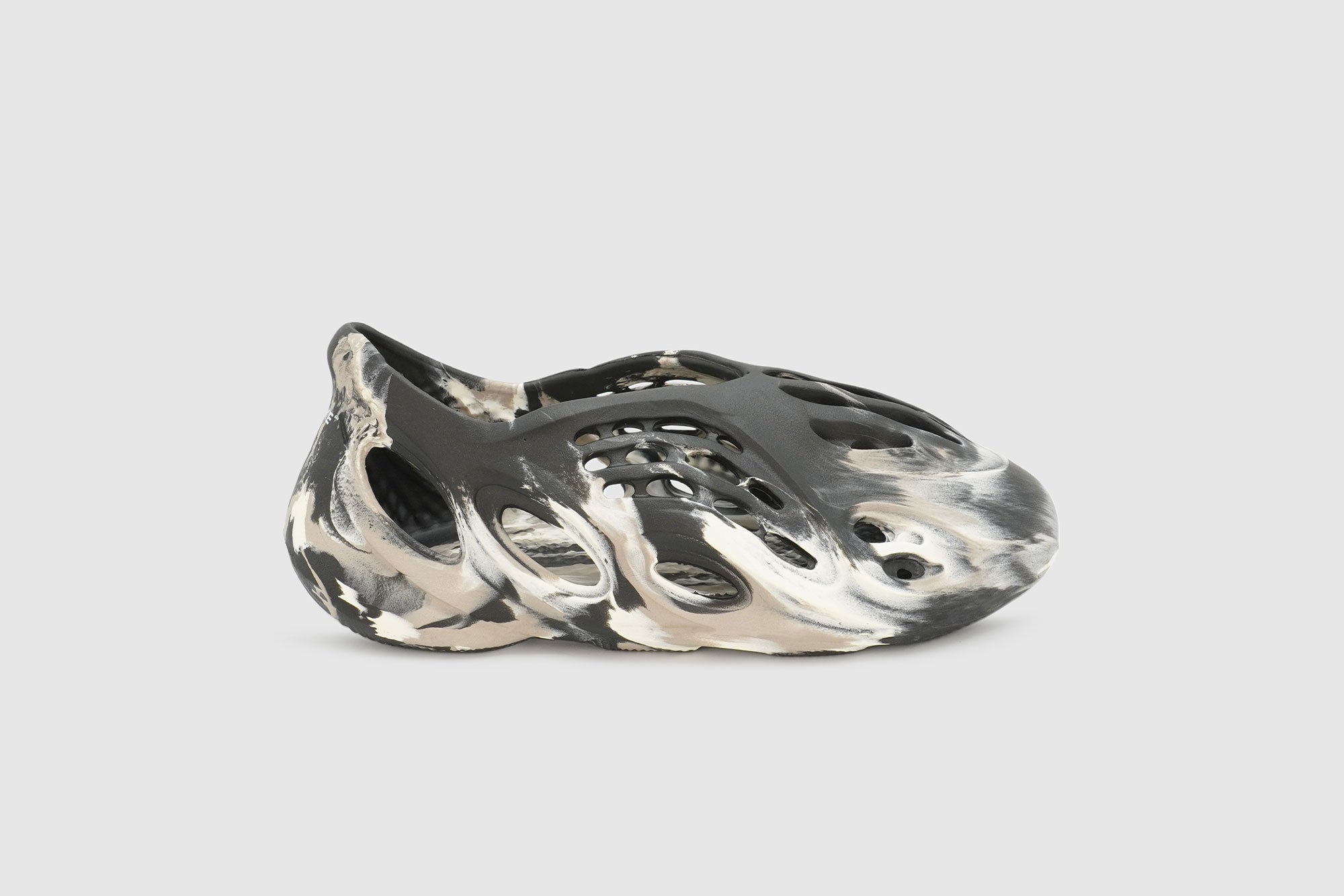 Deluxe Footwear Chaser Foam Runners  - Unisex Clogs - Clogs For Men - Clogs For Women