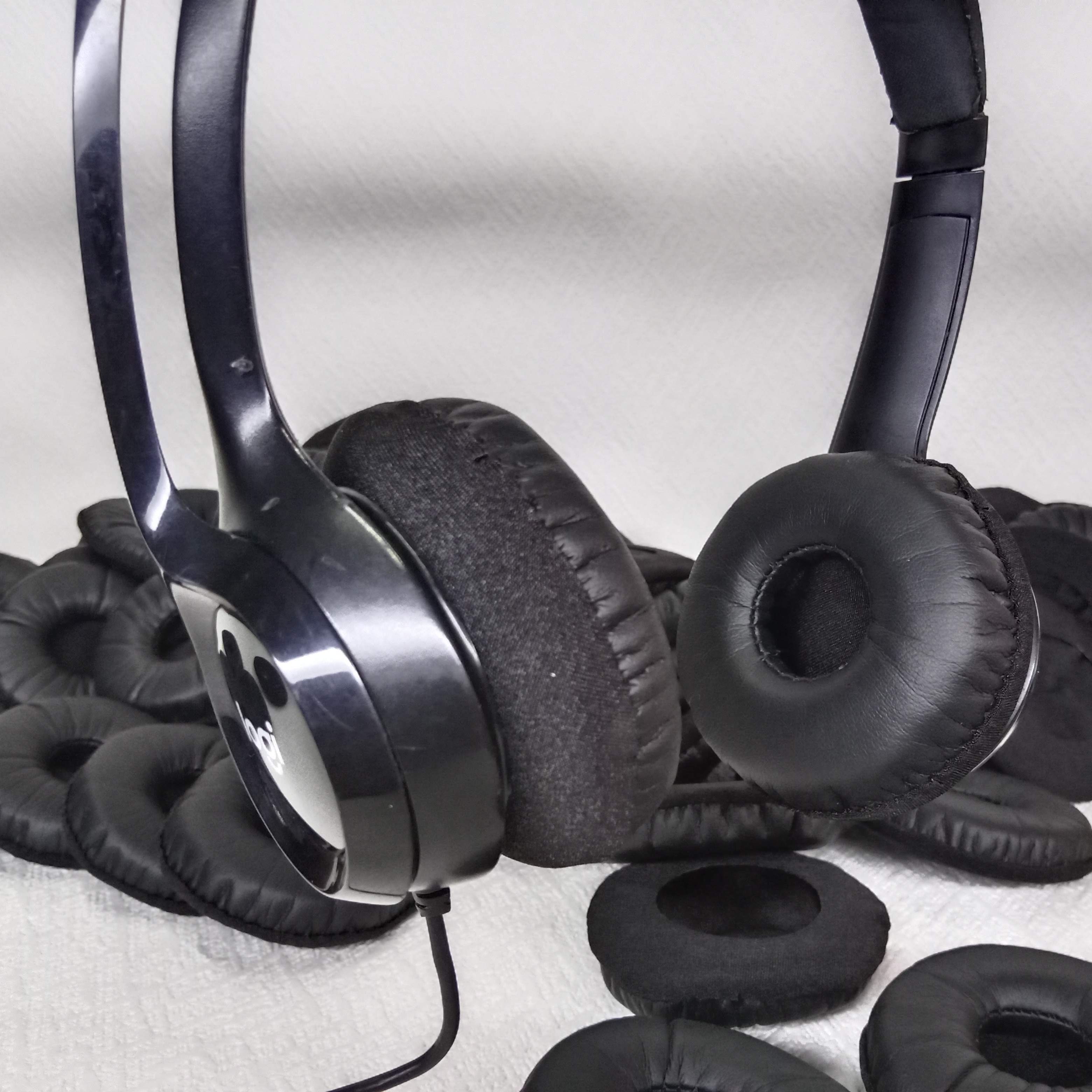 Logitech H390 Ear Pads 1 Pair Soft Memory Foam Replacement Cushions for headgear , Comfortable Protein Leather, Noise-Isolating, Easy Install, 2 paces  Durable headphones Ear Cups,  Foam Best H 390 Earpads Thick Quality H390 headset ear pad covers sponge