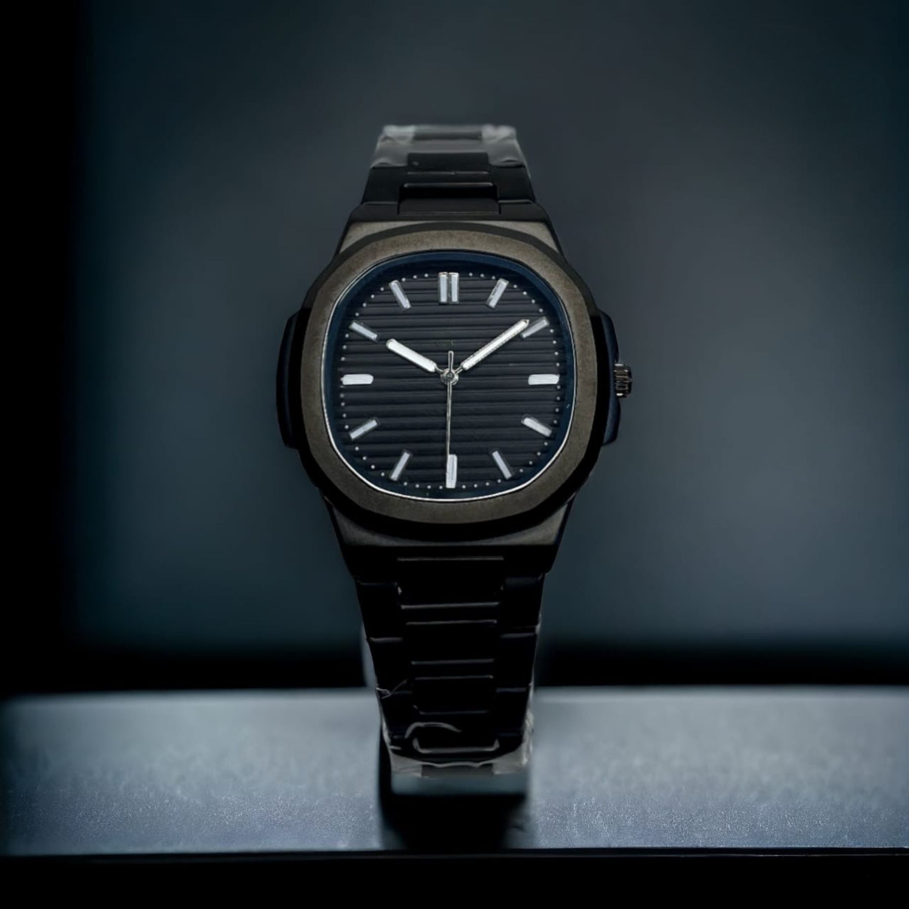 Bin-b Nautilus Watch for Men Stainless Steel Strap Quartz Watch Business and Ultra Thin Style Multiple Colors