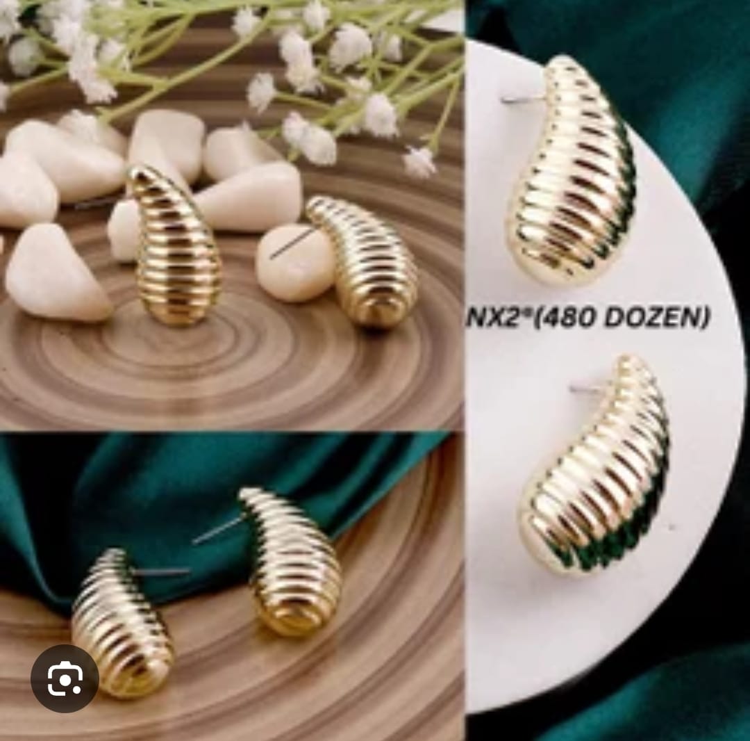 TEC Grooved Tear Drop Big Earrings 3.8cm TGE-008 Glossy Shine Earrings, Chunky Dome Drop Hallow Stud Design