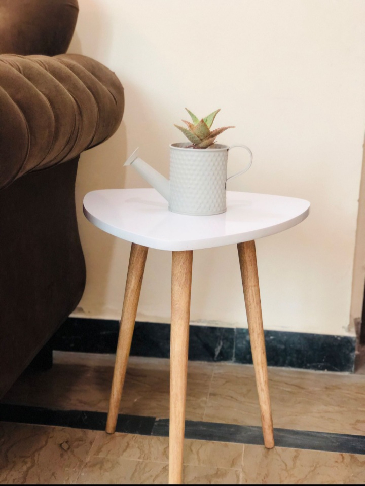 PAKWOOD Triangle shape  Side Table, Coffee table (15 Inches Top & 20.5 Inches Height ) with Solid Wooden legs