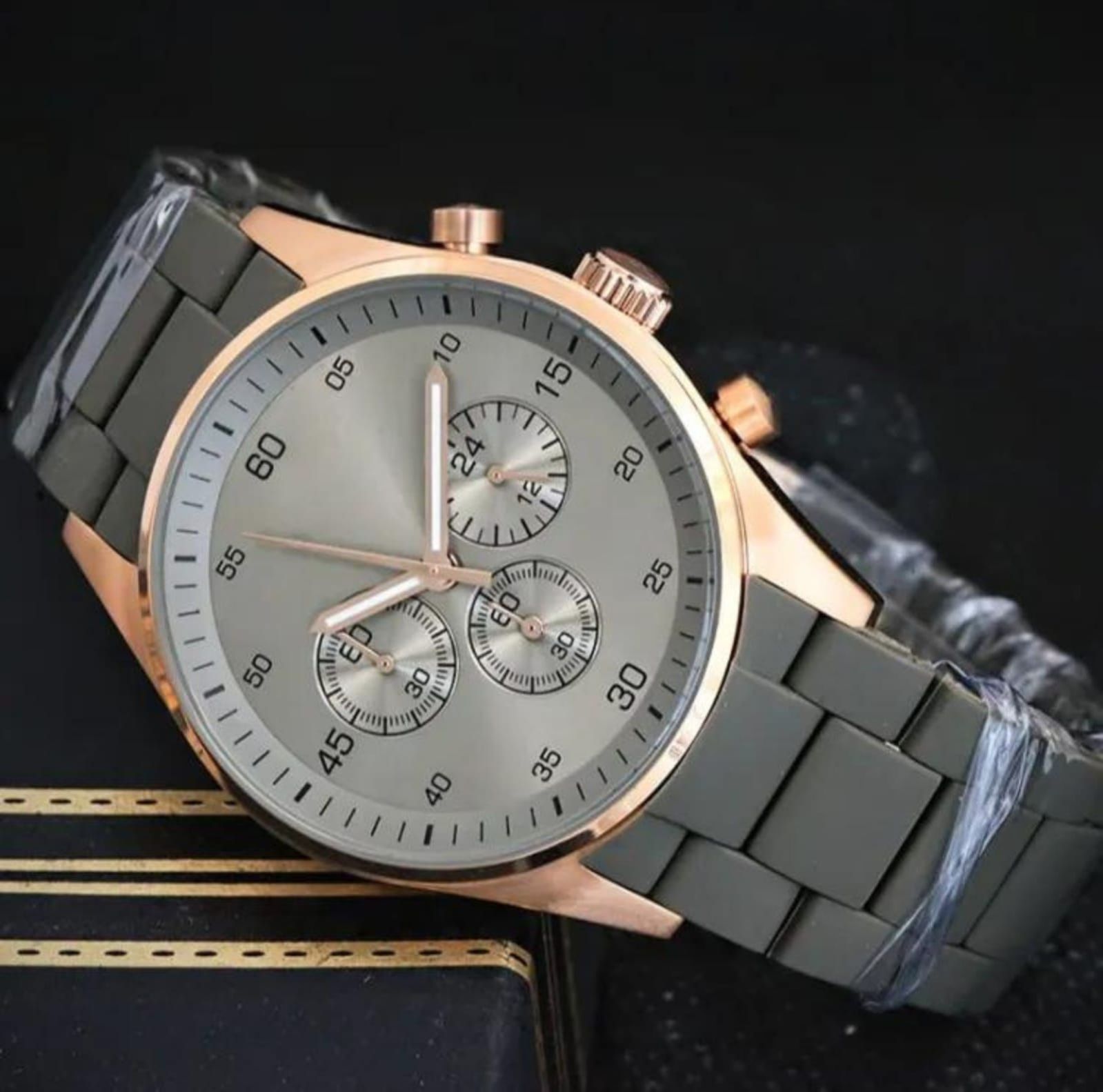 High Quality Wrist Watch For Men & Boys| Decent Wrist Rubber Strap Attractive Dial