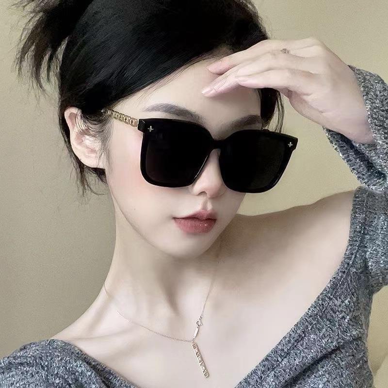 Korean Fashion UV Resistant Large Frame Gold Metal Sunglasses for Women Advanced Accessories Ins