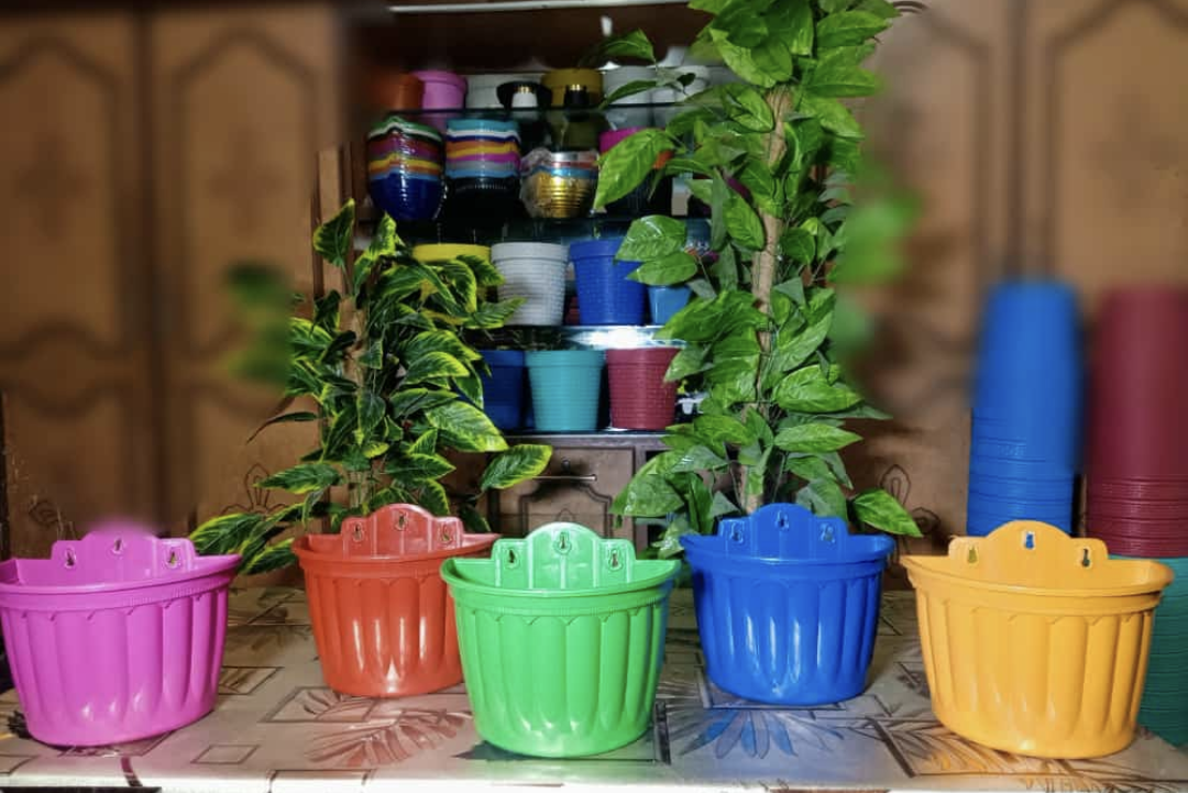 Colorful Large Wall Hanging Pots For plants and Flowers