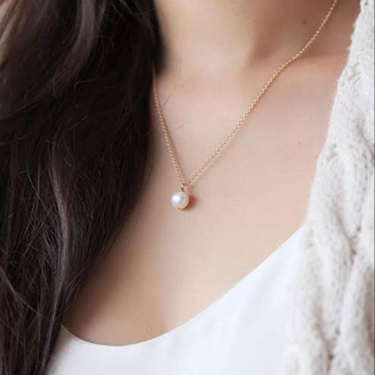 Necklace for Girls/Womens Simple With White Pearl Locket - Silver and goidan Chain