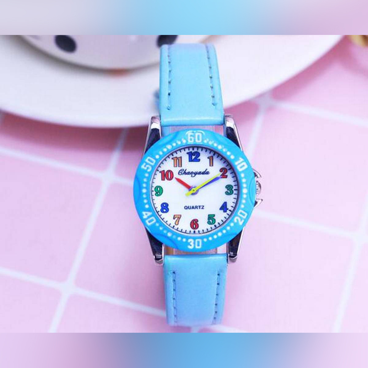 small children watch