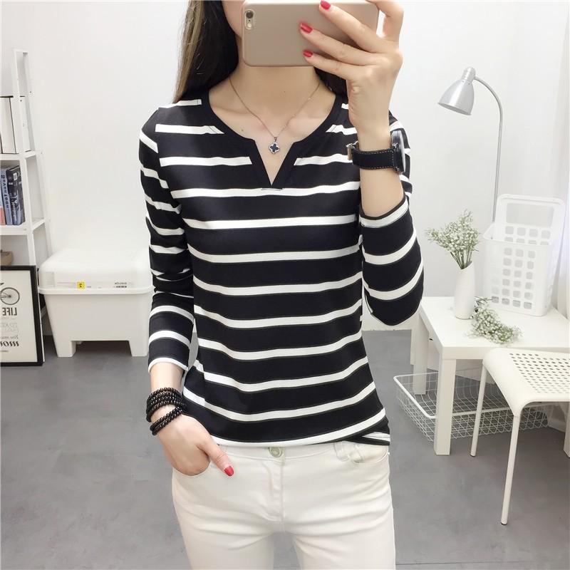 Black and white striped V-neck long 