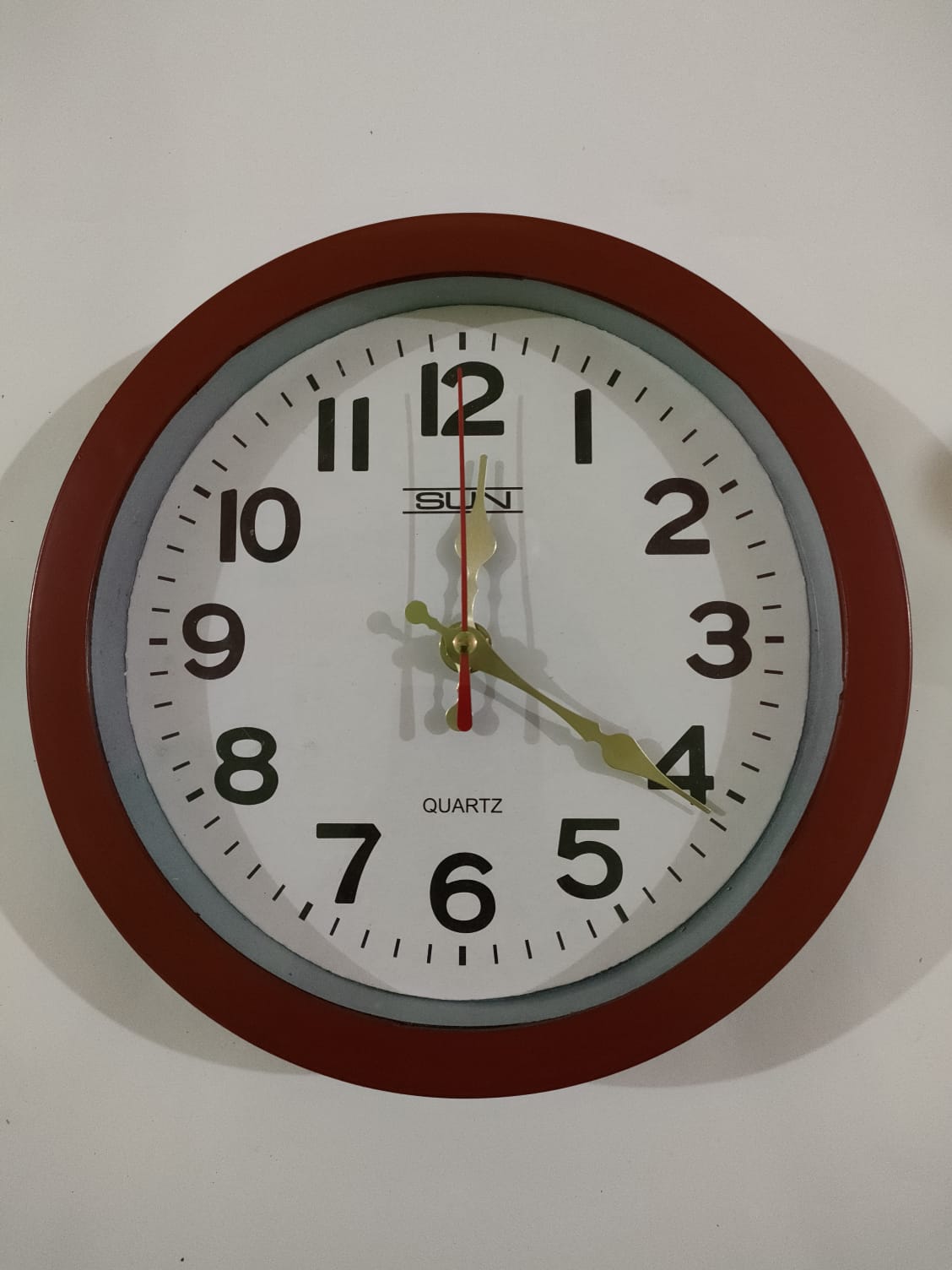 Elegant High Quality Wall Clock (R1)