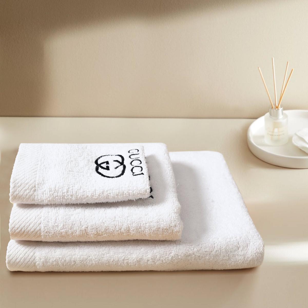 Gucci towel online