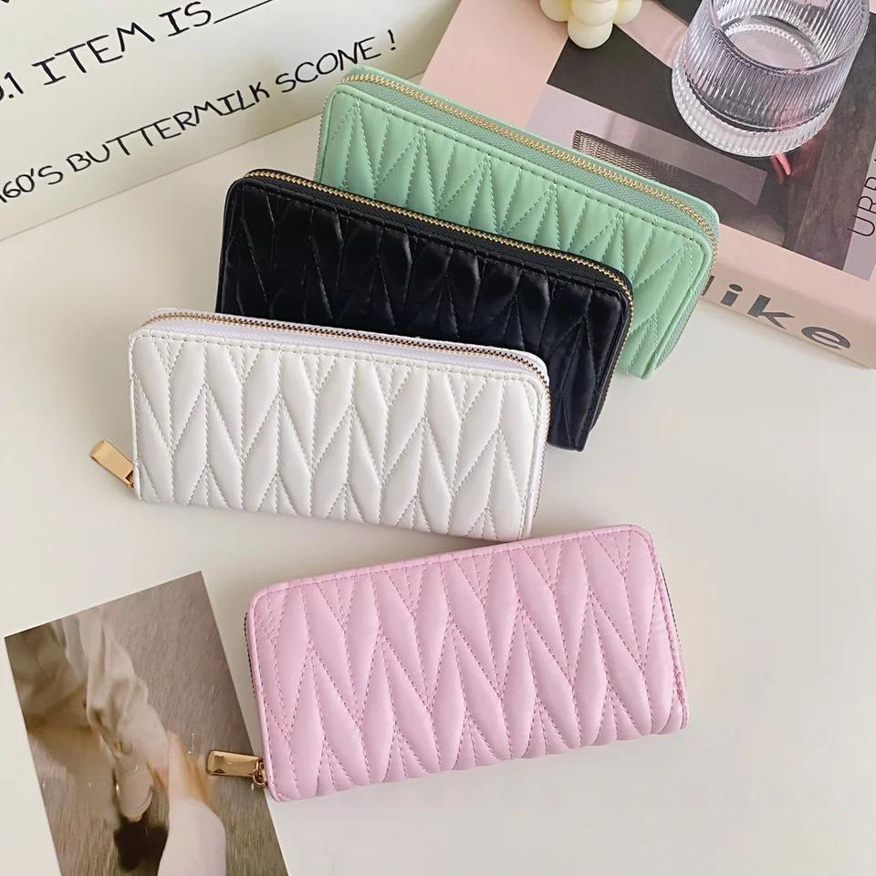 Stylish PU Leather Long Wallets for Women Card Holder Single Zipper Clutch Purses Heart Embroidery Money Bag Wallet For Girls ,