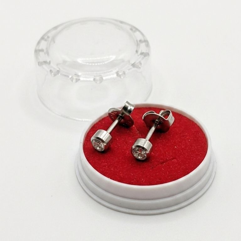 Silver Diamond Stud Earrings for Men & Women Stylish Crystal Ear Studs Elegant Fashion Jewelry for Daily & Party Wear