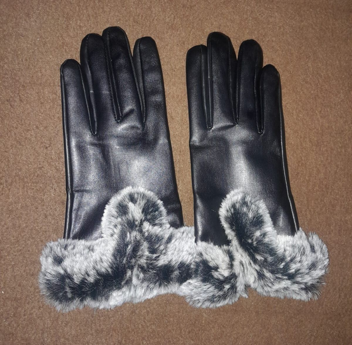 Outdoor Winter Women Windproof Faux Leather Touch Screen Full Finger Gloves with Faux Rabbit Fur Lining