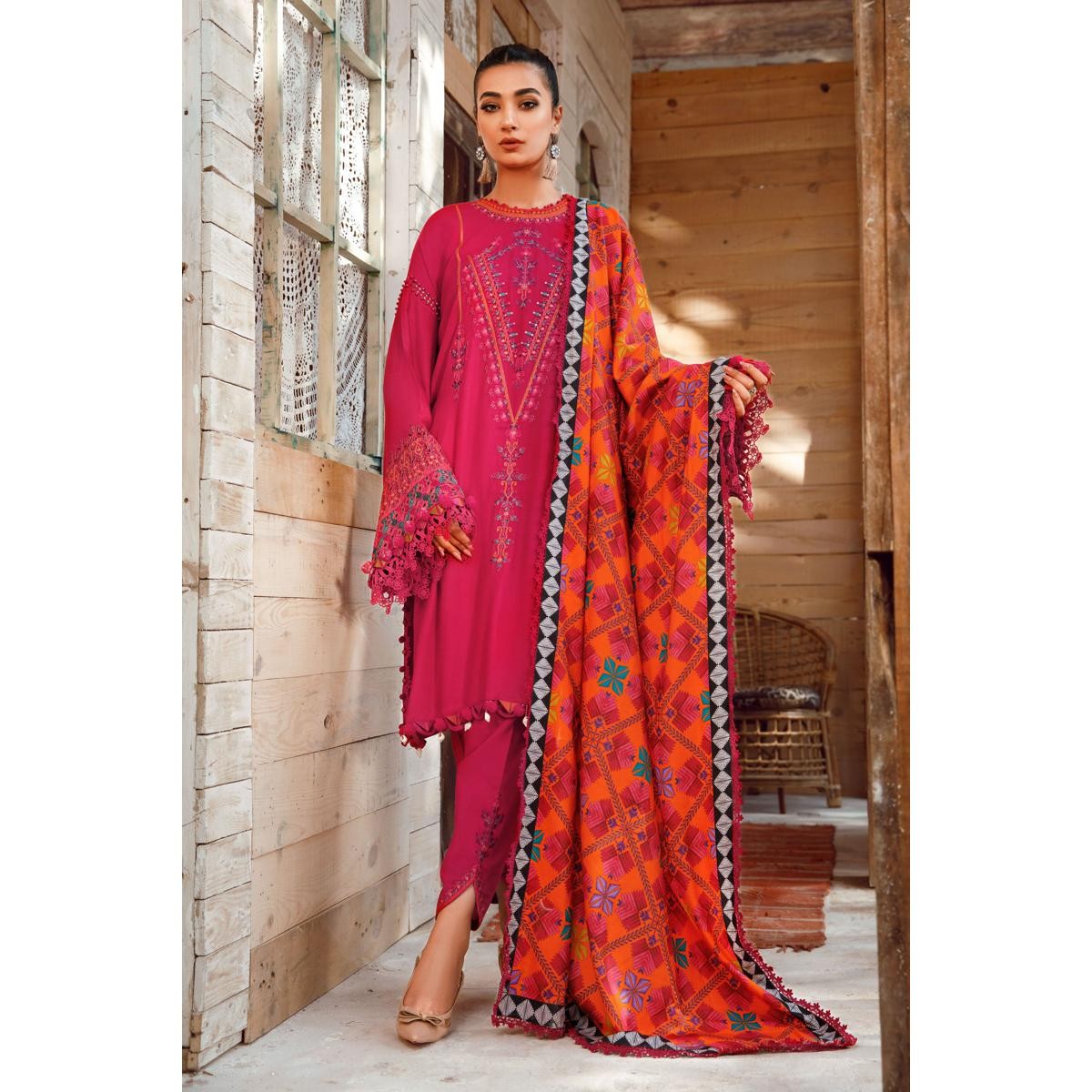 Maria B Karandi Unstitched 3 Piece Suit For Women Collection Winter Shawl '22 3 Piece Mpt-1604-a