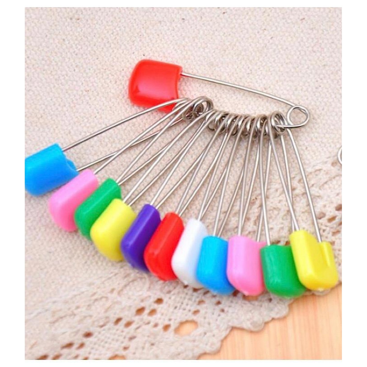 Safety Pins With Lock (12 Piece) - Large