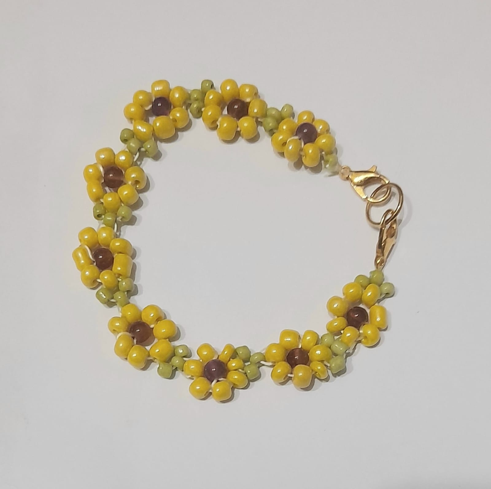Yellow Sunflower Seed Bead Bracelet with  free gift led bulb  – Handmade Daisy Floral Beaded Wristband – Adjustable Gold Clasp Jewelry for Women & Girls  ,elasticated  .Best for gift girls and women.