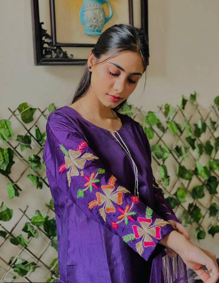 Katan Silk Fancy Net Dupatta Embroidery Three Pieces For Girls.
