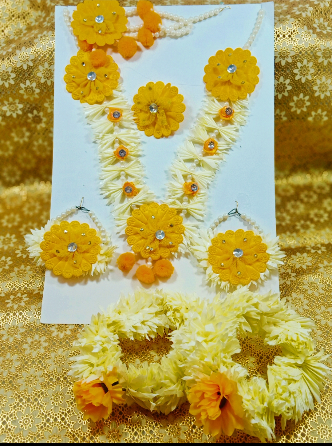 Bridal Wear Gajra set with bridal kangan pair new yellow.
