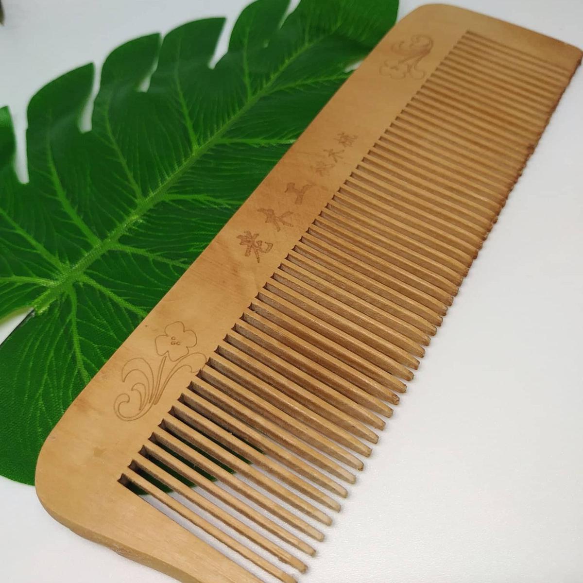 6.5 Inch Natural Wood Comb Peach Wooden Comb Handcrafted Comb Fine Tooth Comb Anti Static Head Massage Beard Classic Hair Styling
