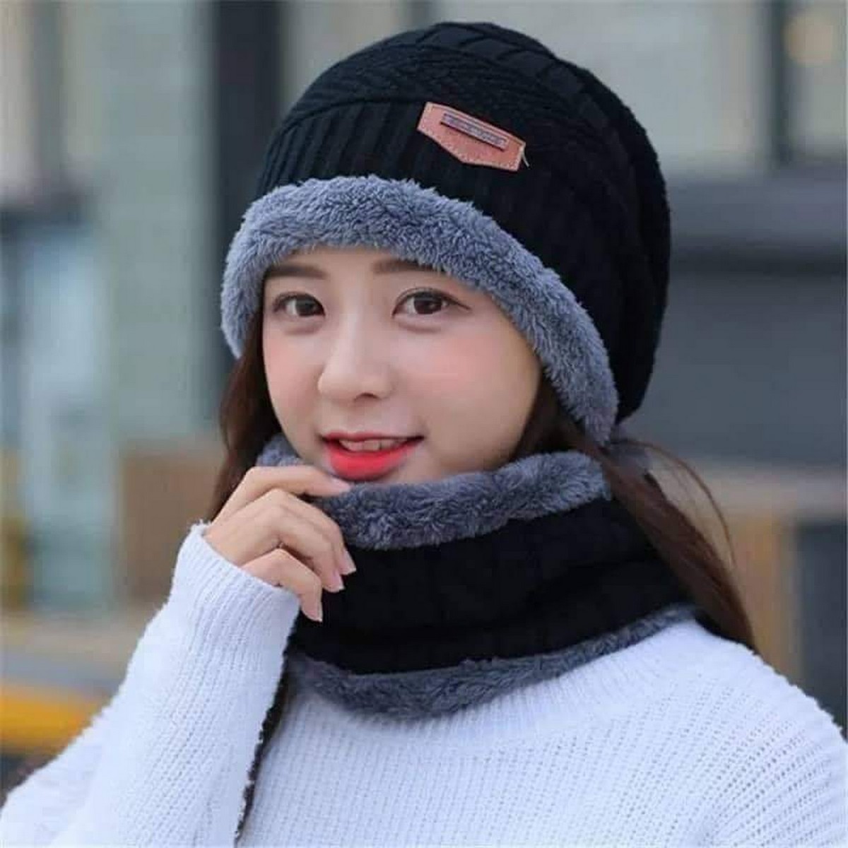 Winter Outdoor Hats Scarf Neck Warmer Thick Plush Fluffy Caps 大人の上質