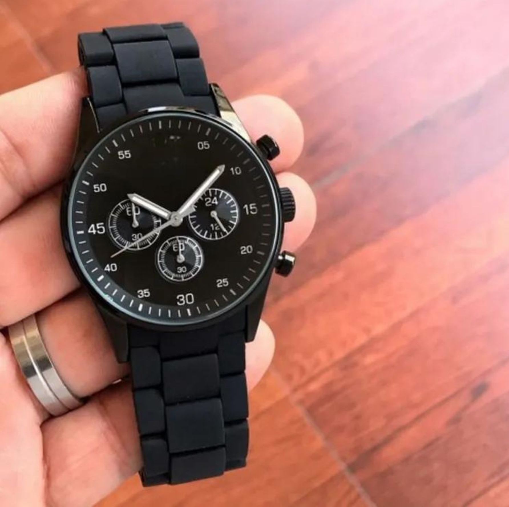 High Quality Wrist Watch For Men & Boys| Decent Wrist Rubber Strap Attractive Dial