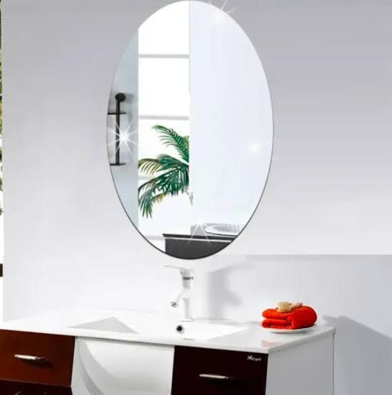 Oval Plastic Mirror 8x12 Inch – Stylish & Flexible for Dressing Table\Flexible Oval Vanity Mirror – 8x12” Plastic Frame for Home & Travel\Portable Plastic Mirror 8x12” – Ideal for Makeup, Grooming & Skincare