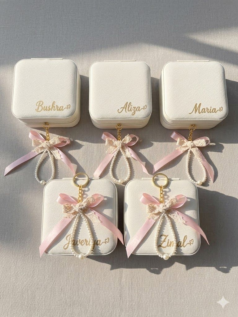 Customized Name Jewellery Box with FREE Pearl Keychain - Personalized Mini Travel Jewelry Case for Women & Girls - Portable Faux Leather Organizer for Rings Earrings Necklace - Premium Gift for Her Birthday Wedding Anniversary - Miral Store Exclusive
