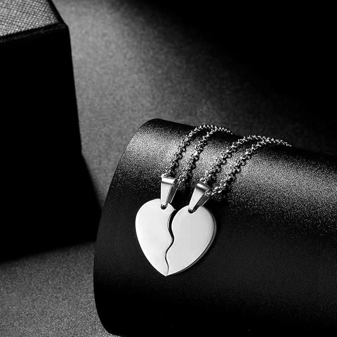 4 Pcs Silver Heart Broken 2 Necklace With 2 Chain Couples Friendship Nacklace Pendant - Heartbroken Non Magnetic Matching Couple Best Friend Ship Locket For Girls Women Men Ladies Boys Jewellery Classic Stylish Jewelry