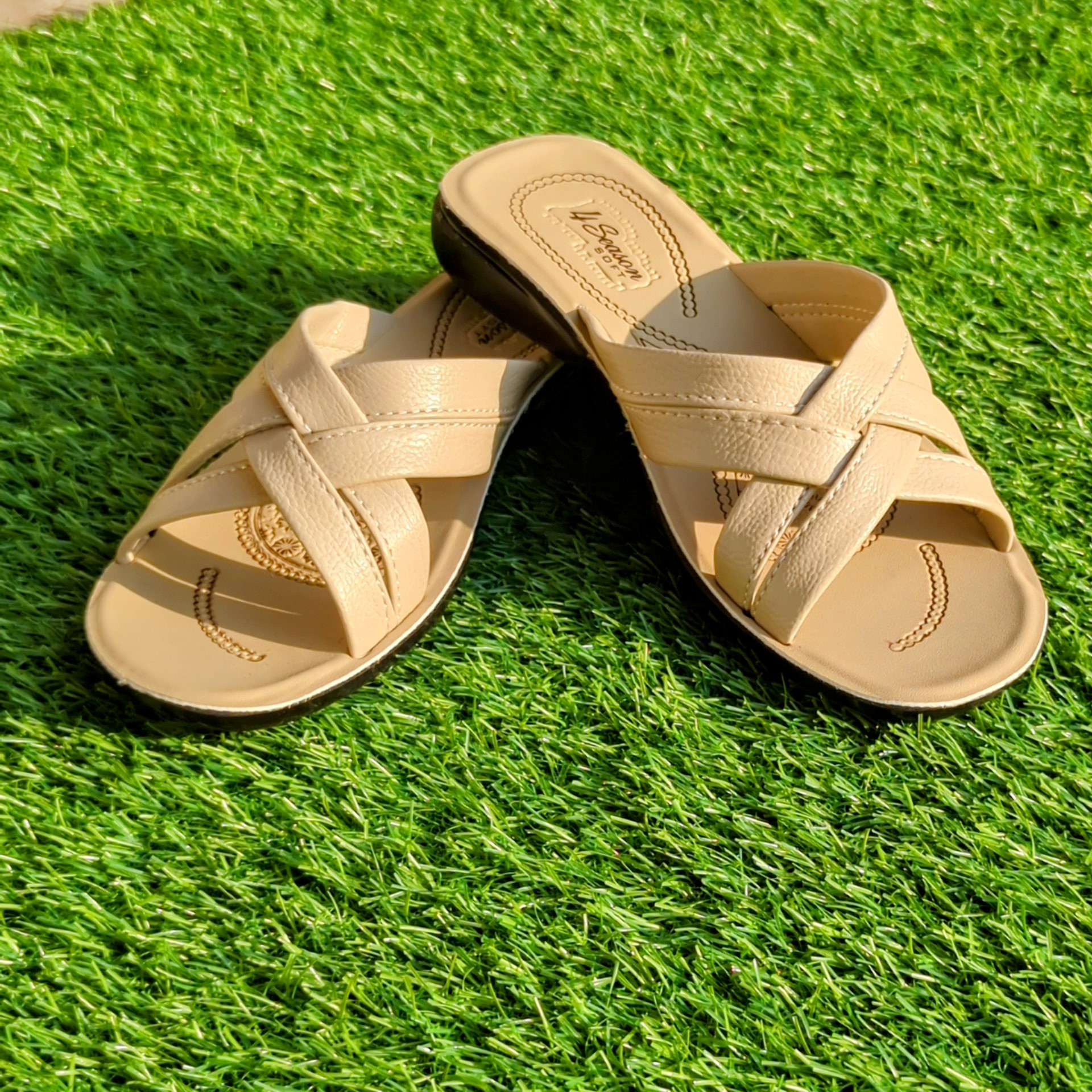 Waterproof chappal for ladies  Soft pu slippers footwear for female