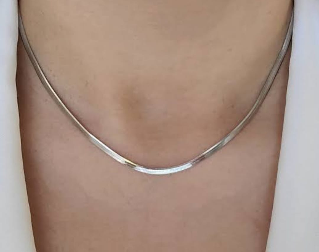 Snake Chain In Silver Life Time Color Warranty Fore Man-Boys