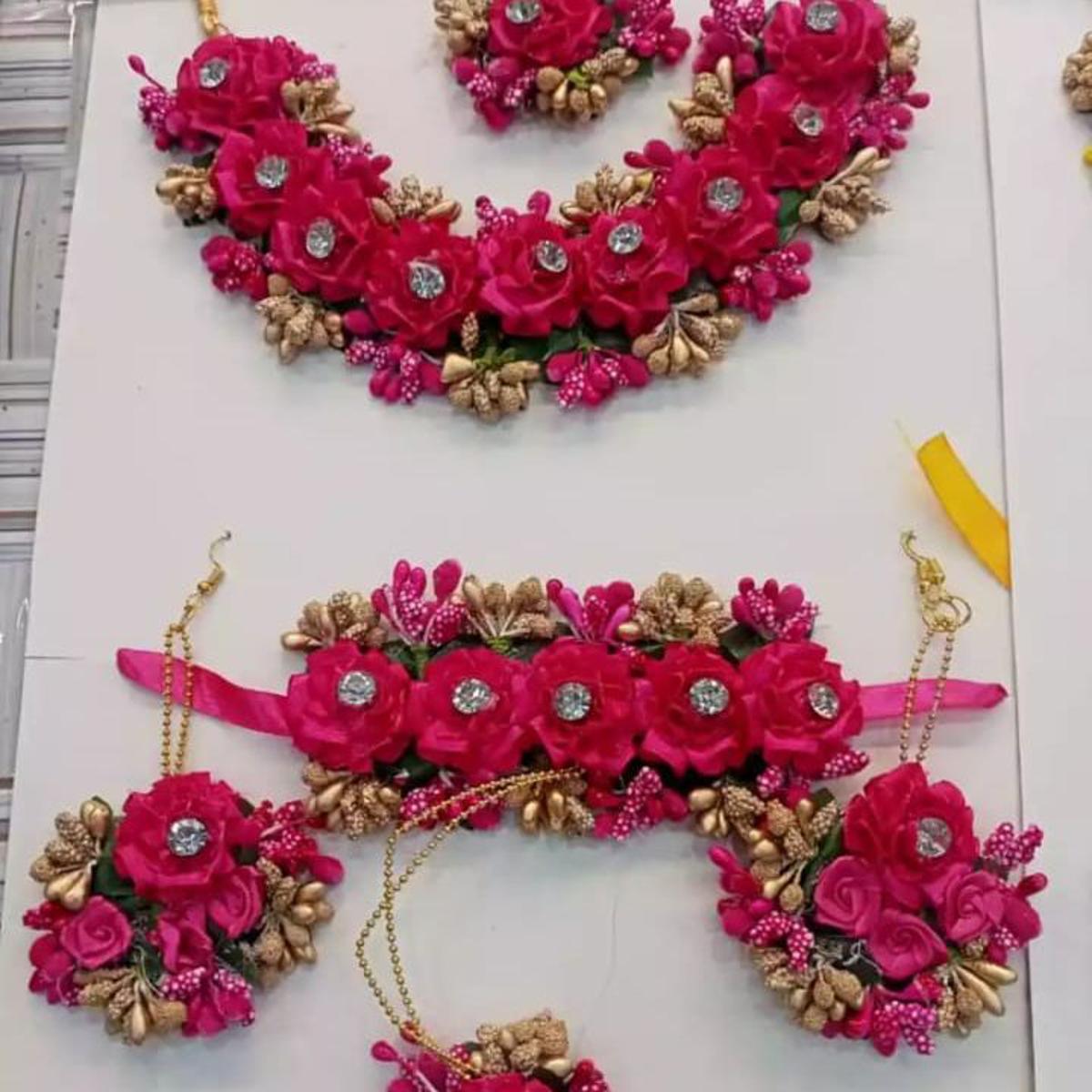 Bridal jewellery set, Bridal jewellery set, Bridal jewellery set Mehndi, Bridal Jewellery set for girls, Floral Jewellery for Mehndi , mayon flower jewelry , Mehndi accessories, Mehndi Jewellery set for girls for Bridal