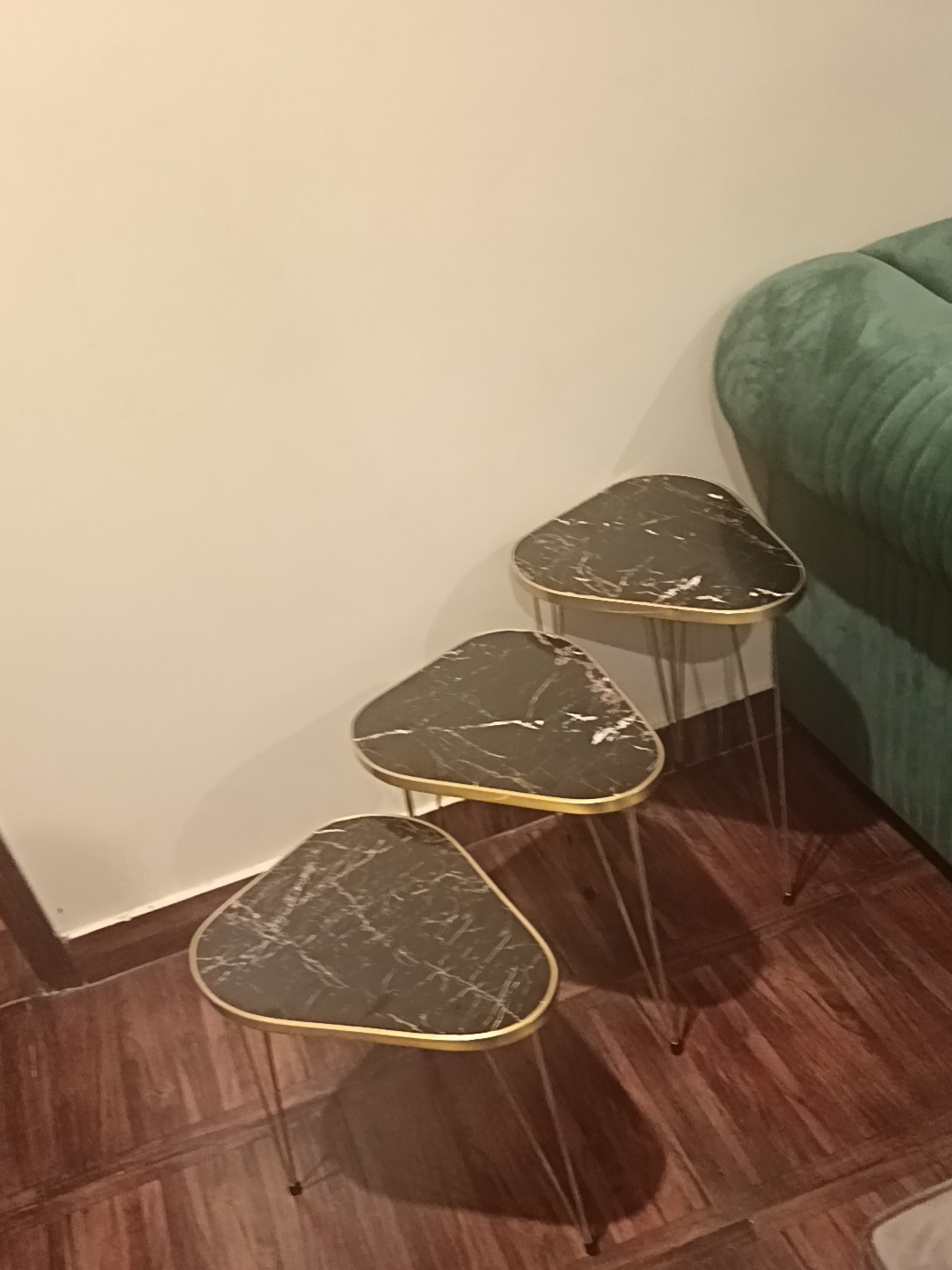 YES TO DECOR 4 PCS, Rectangular Coffee Table Set of 3 Modern Round Nesting Coffee Black Marble Table Set (Set of 4) Top Metal Legs 3 Table Set – Black Goldy Nesting nique Shapes, Luxury Geometric Design, Glossy Finish, Durable Living Room Furniture