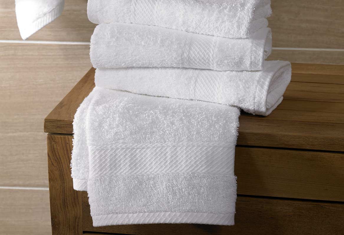 Beddys Studio- Set Of 3 Pcs-white Towels- Pure Cotton Export Quality