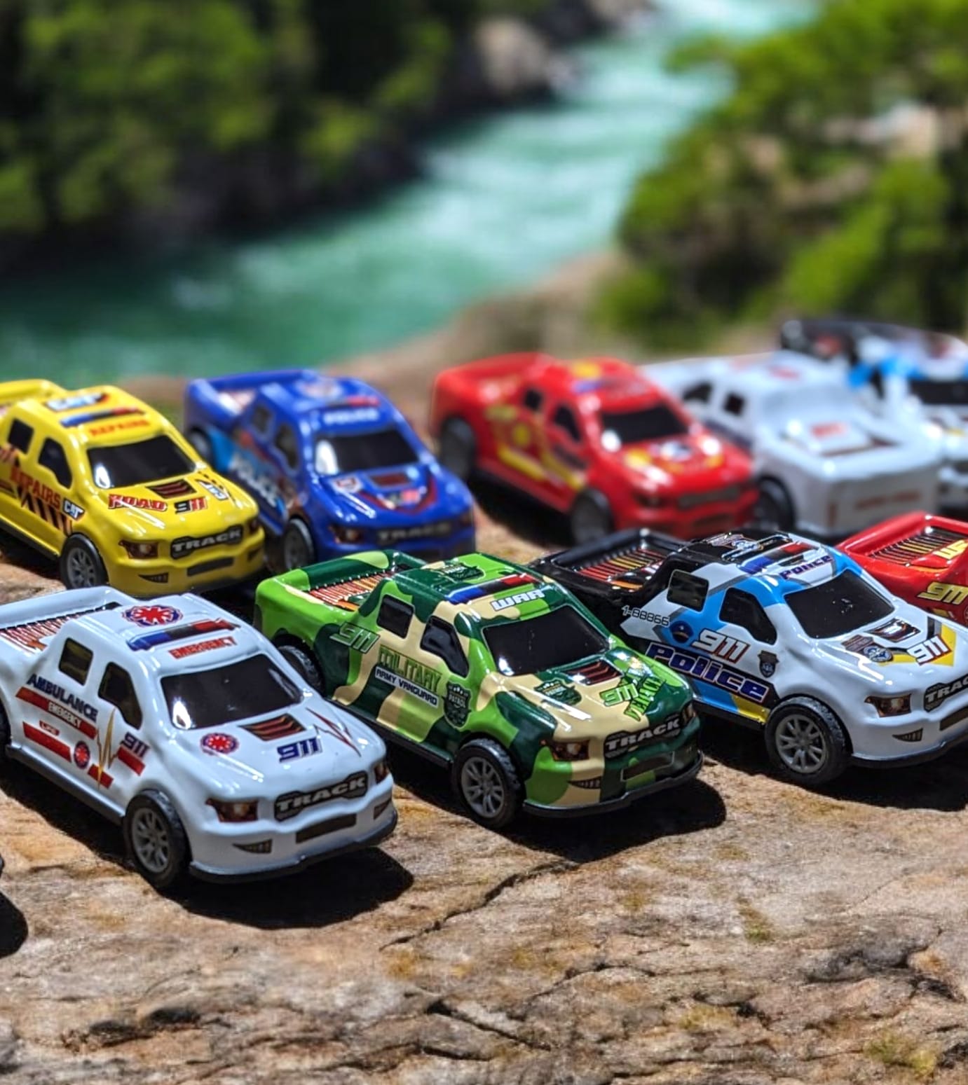 Pack of 12 Mini Vigo Dala 4x4 Off-Road Jeep Toys – Tin Metal Matrial , Durable Pull Back Action Cars for Kids Age 2+ | Multicolor Die-Cast Toy Vehicles for Boys & Girls, Toys for kids