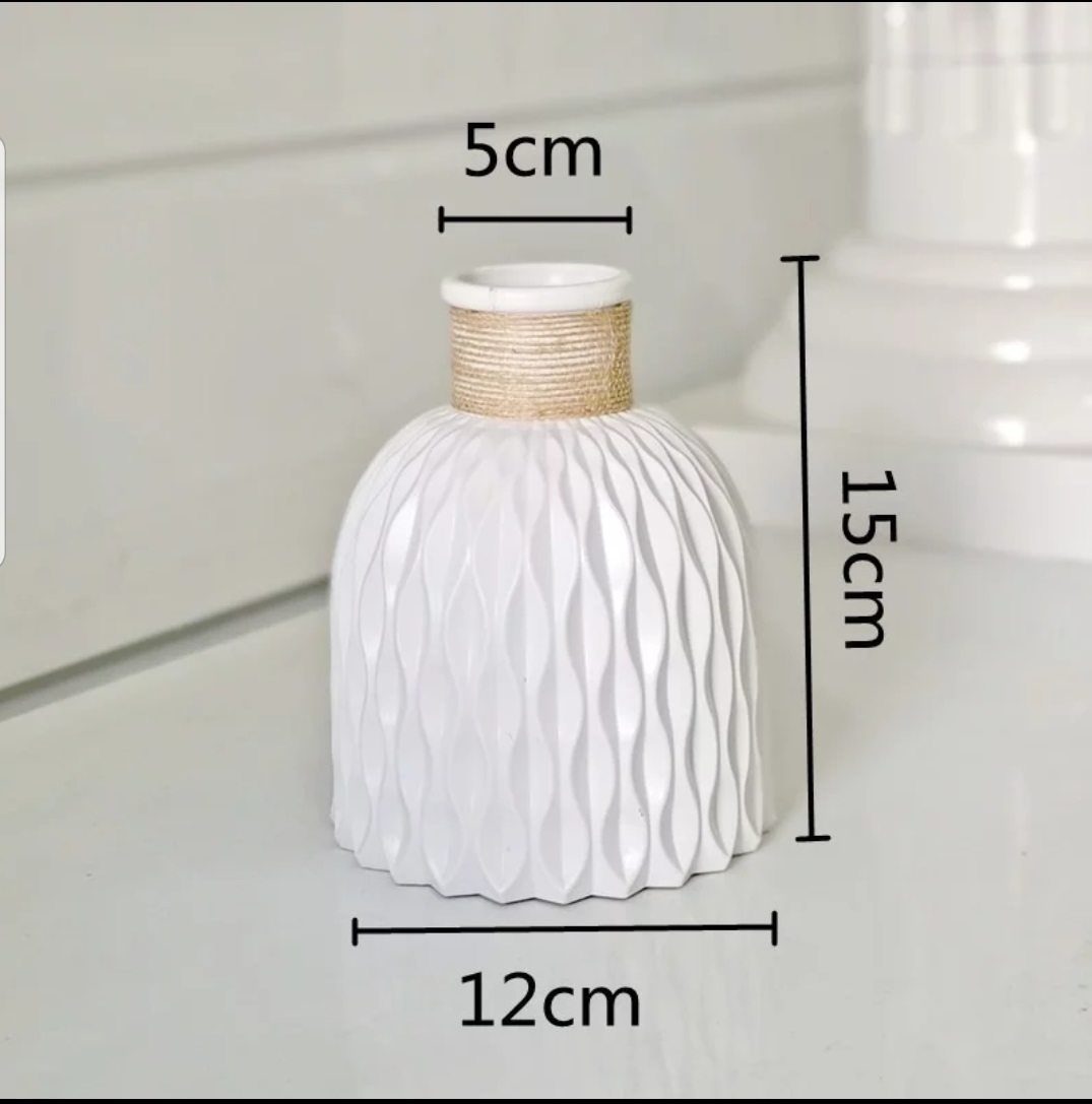Modern Plastic Vase with Artificial Flowers Lightweight Durable Home Decoration
