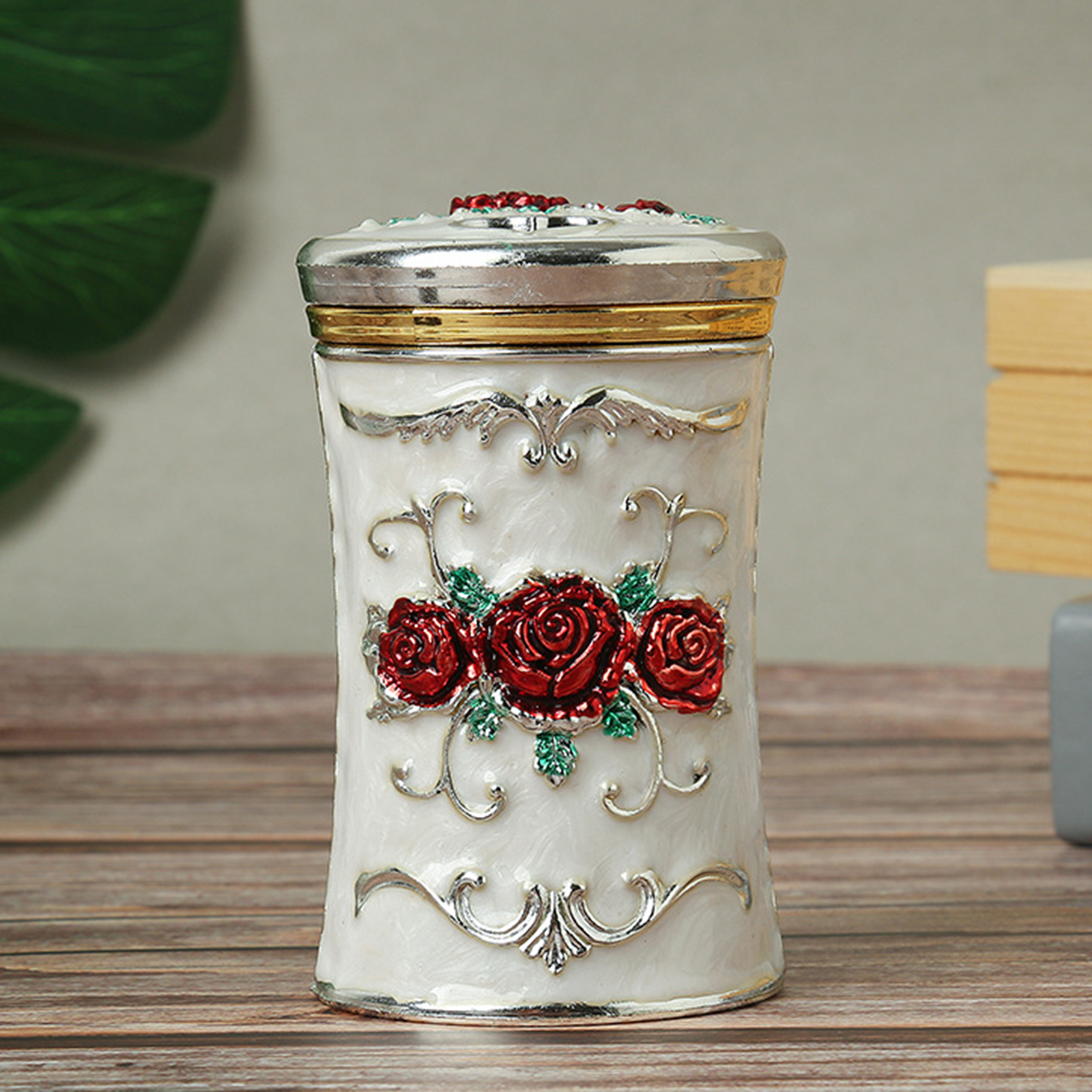 Toothpick Box Eye-Catching Creative Toothpick Dispenser Box Mini Gadget