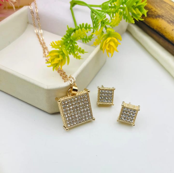 Set Bridal   Multi Pearl with tika 7861