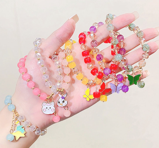 👉 Cute Flower & Butterfly Beaded Bracelet for Girls – Crystal & Jade-Inspired Charm Jewelry