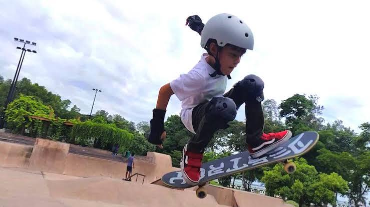 Skateboards Pure Wood with special Wheels for Kids