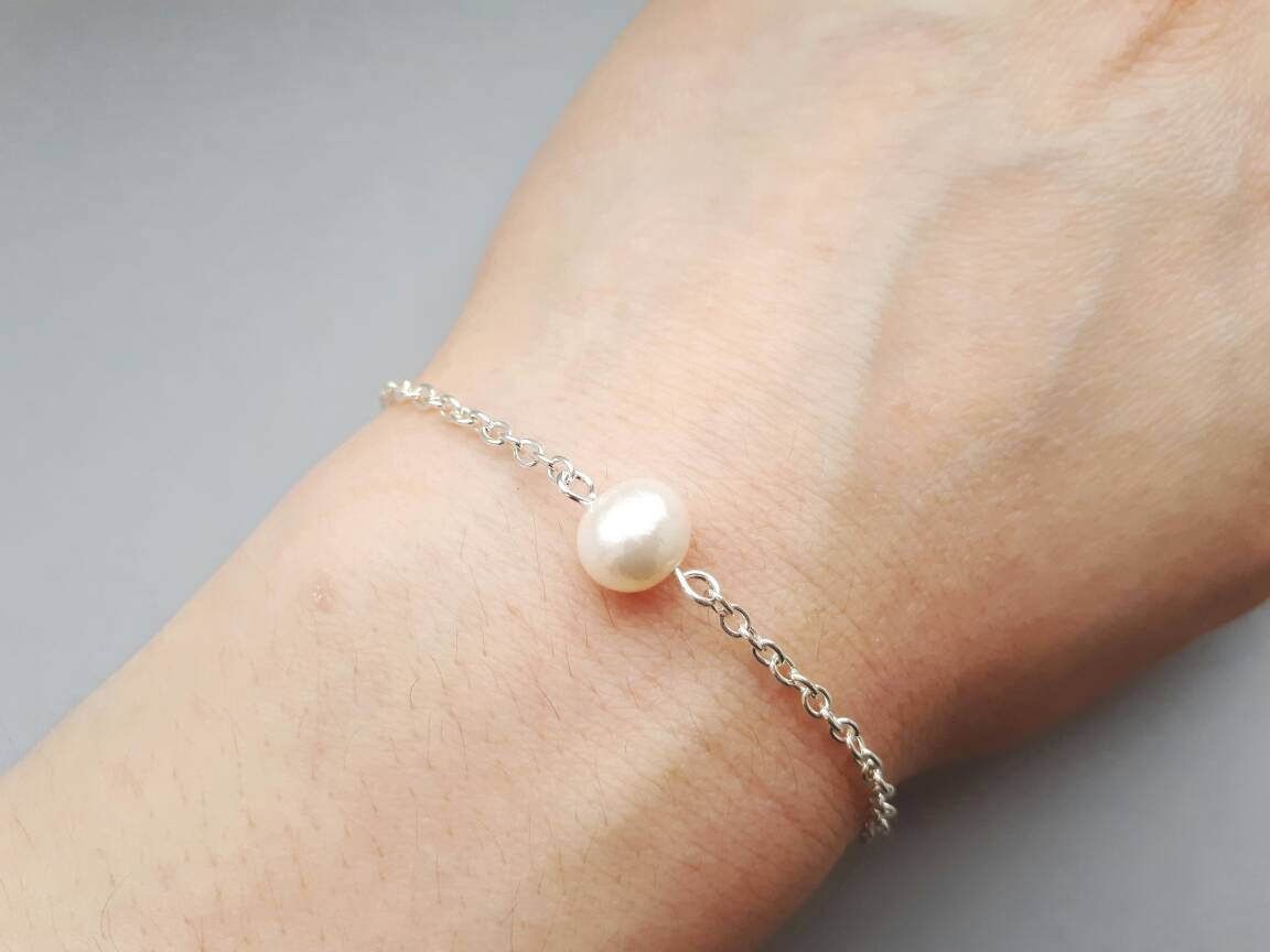 single pearl bracelet