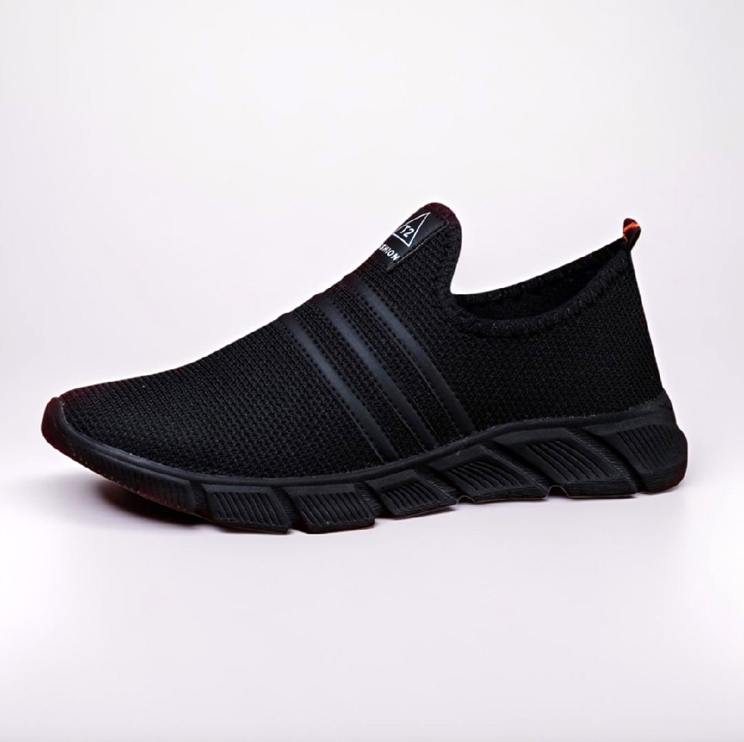 Mens Exercise Sports & outdoor Comfortable light weight Sneakers Running Walking Gym Fashion Breathable Shoes For Boys