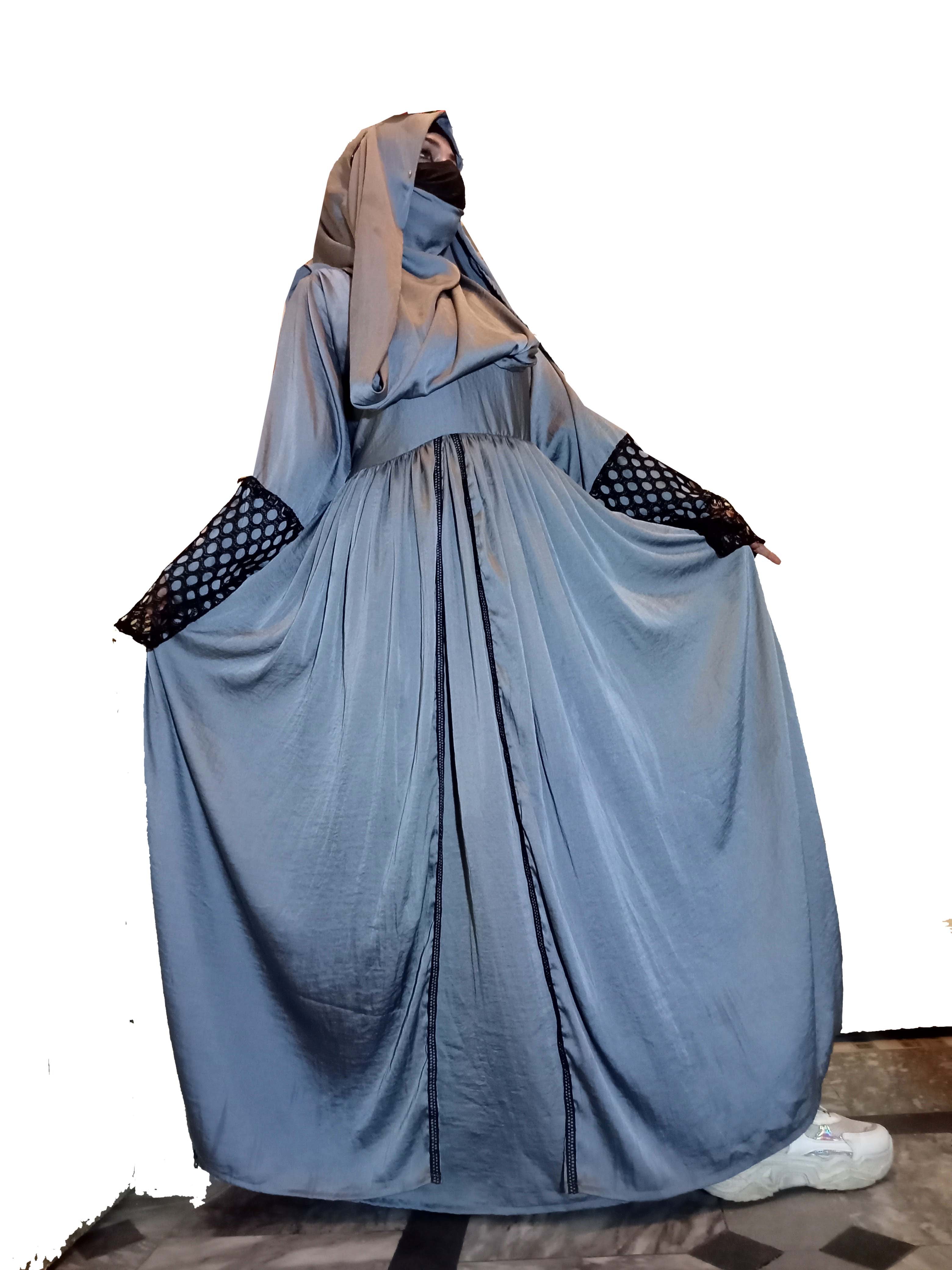 Mirha Abaya With Staller