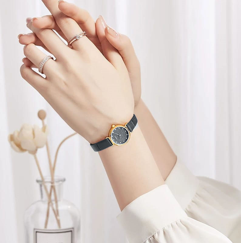 2023 Collection Stylish Small Dial Quartz Watch For Women Luxury Watch For Ladies Trendy Watch For Girls