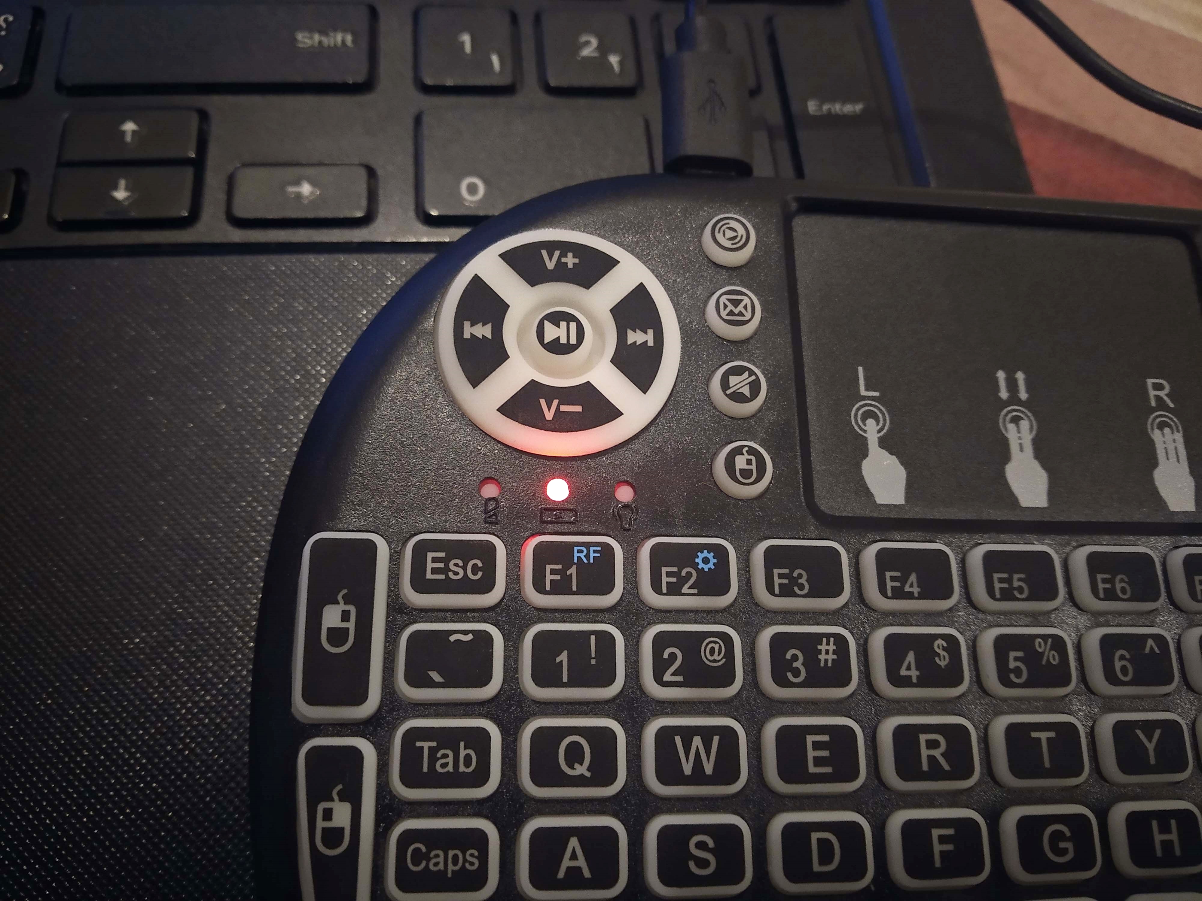 RF 500 - rf500 - RF500 Mini Keyboard For Mobile - small mini keyboard mouse - BACKLIGHT Keyboard - keyboard for LED - Wireless Mini Keyboard - Mini Wireless Keyboard With Touch pad Mouse - Mini Wireless Keyboard with Touchpad,QWERTY Keyboard , LED Backlit