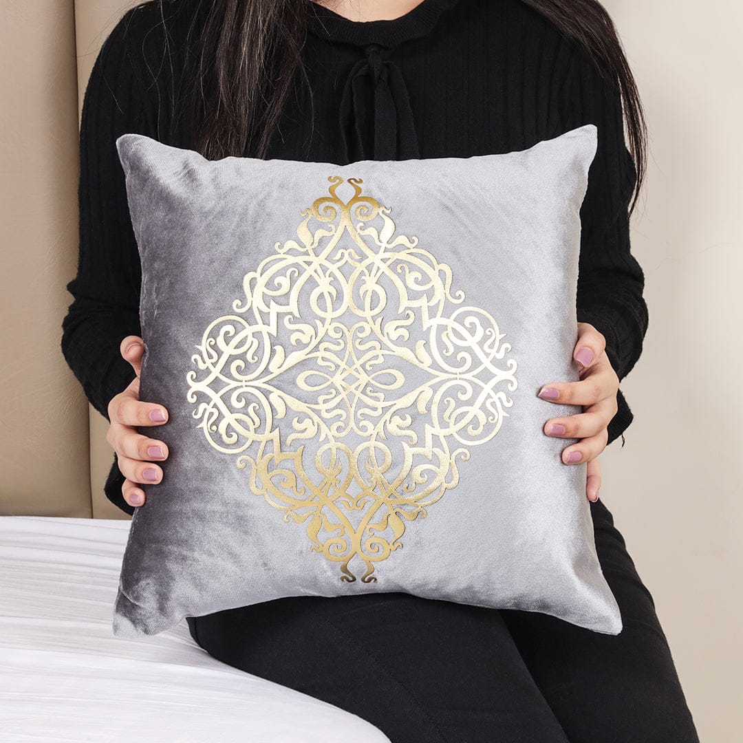 Luxury Motive Laser Velvet Cushion Cover