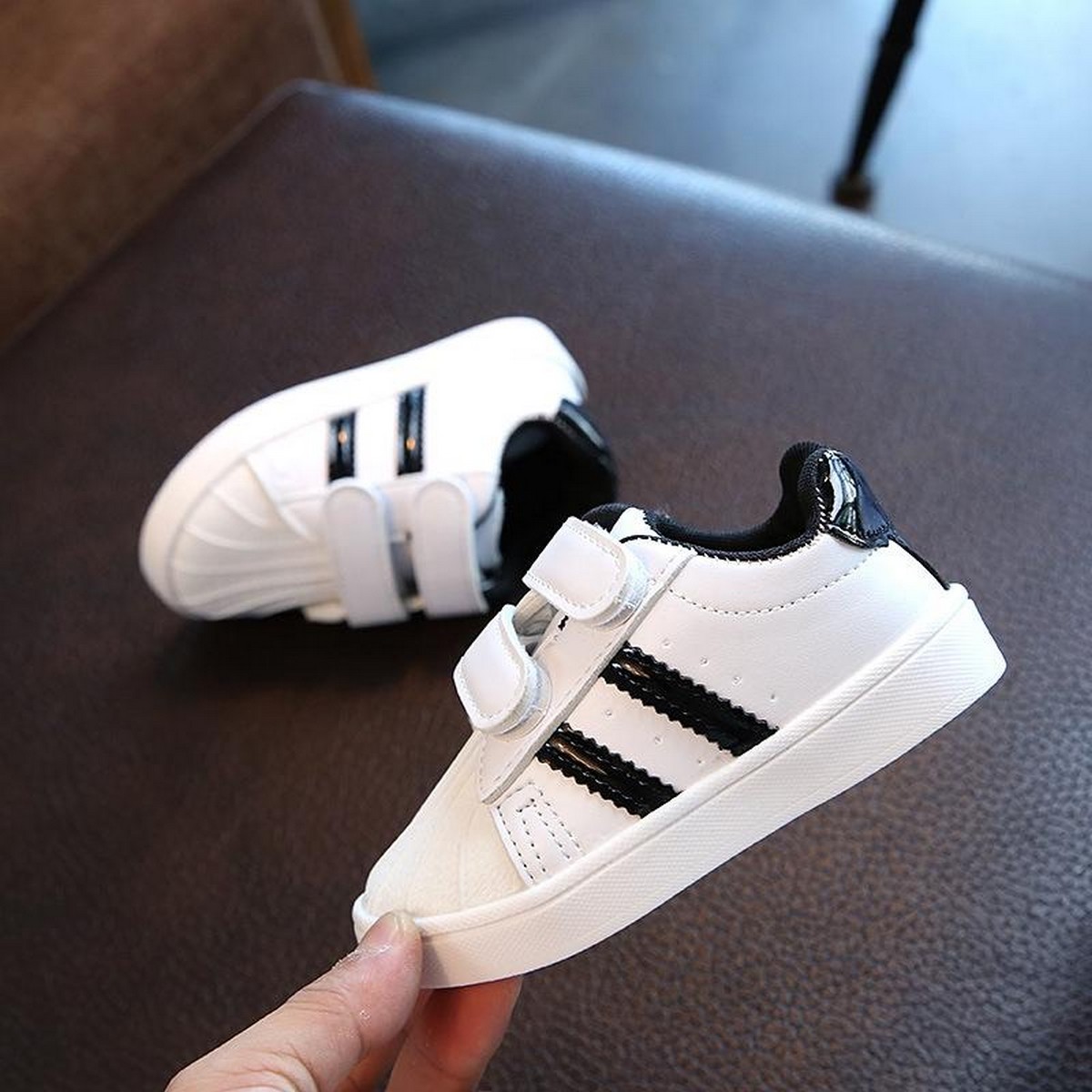 Kids hot sale white shoes