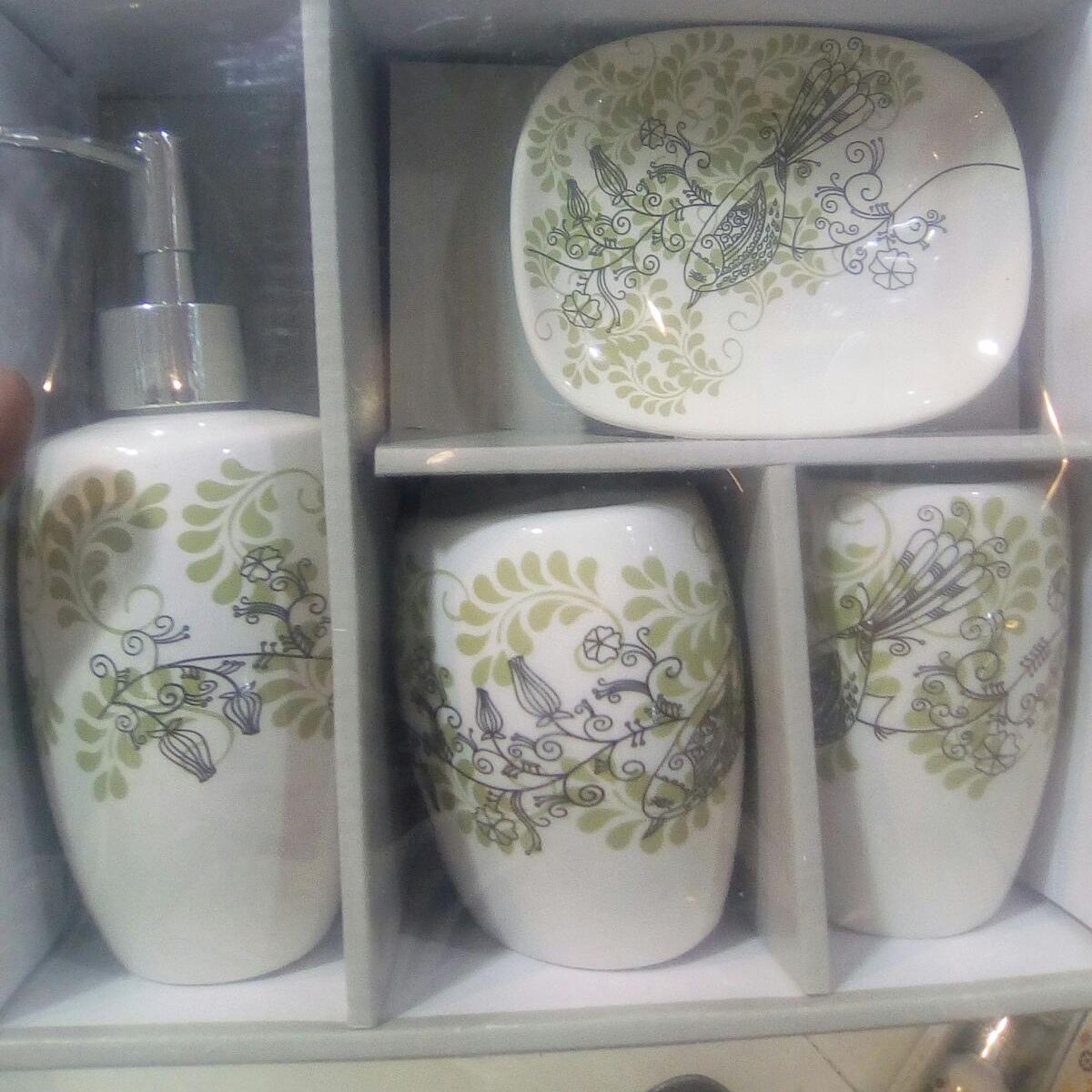 Ceramic Bathroom Set Elegant Design - 4 Pcs | Daraz.pk