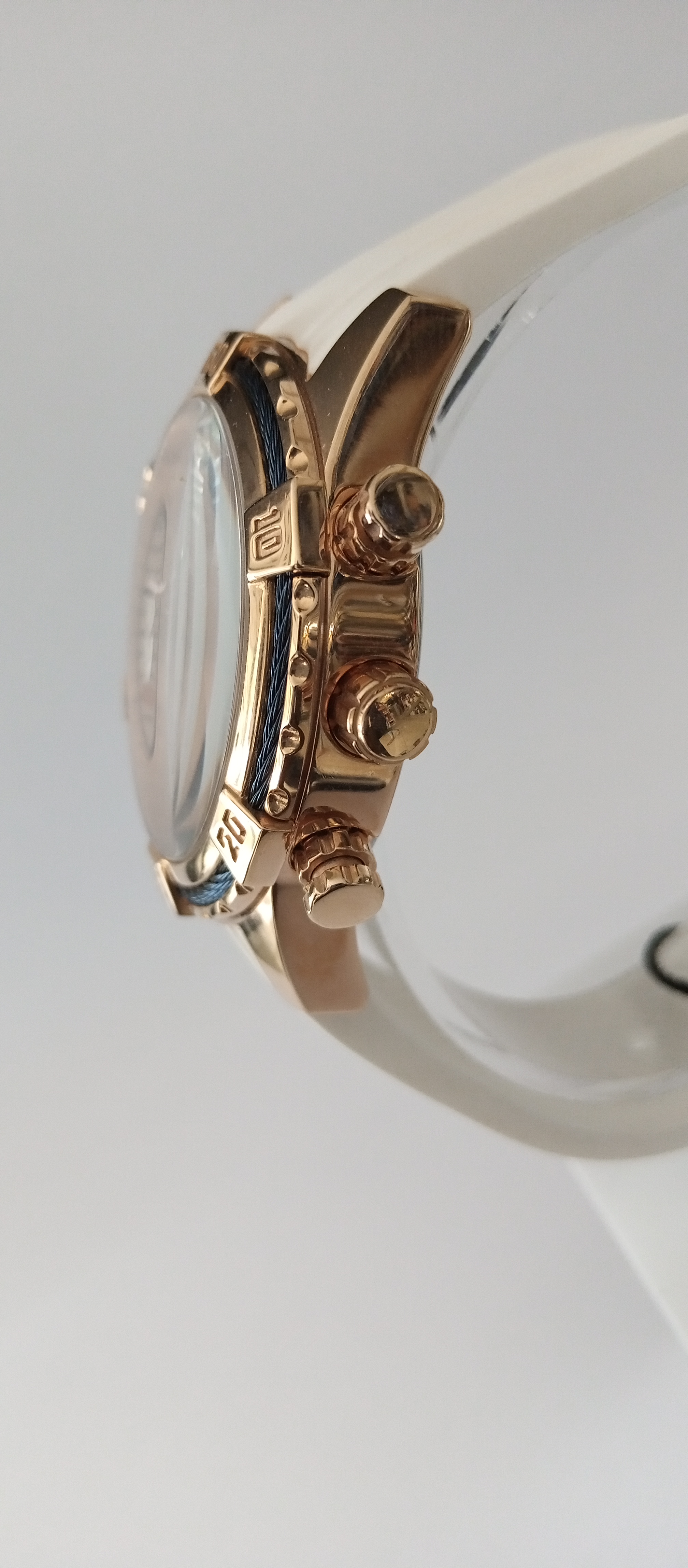 Guess White Dial White Rubber Strap Chronograph Watch For Women