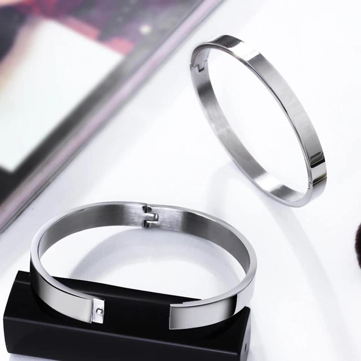 New Silver Trending Hand Bracelet Kara For Boys and Girls