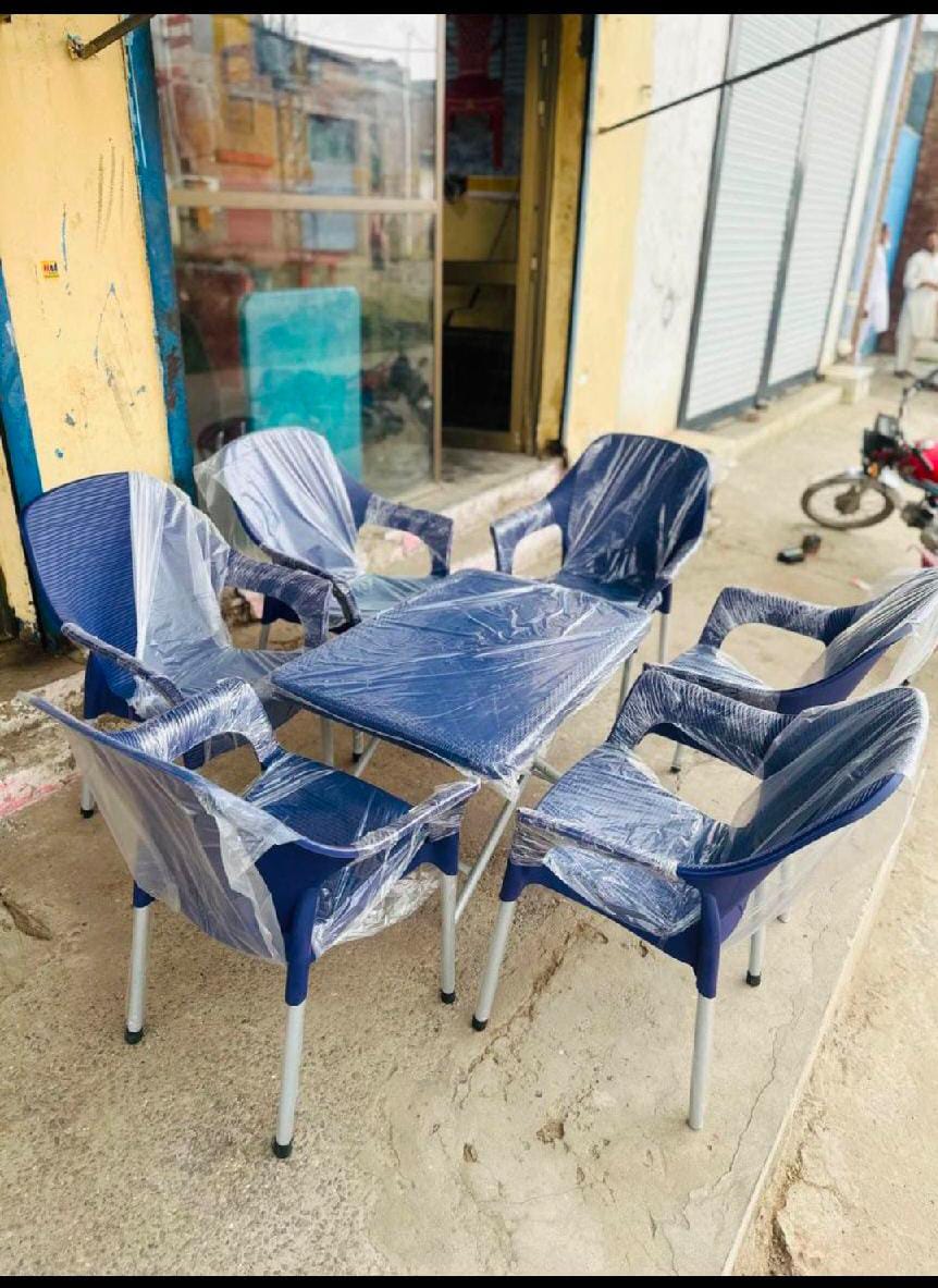 Plastic Chairs Set (Set of Chairs Table)